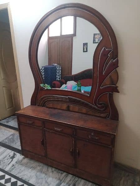 Dressing Table 5