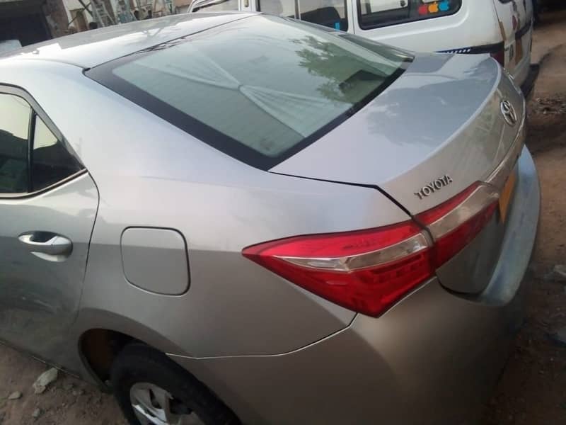 Toyota corolla 2015 for sale in good condition. 4