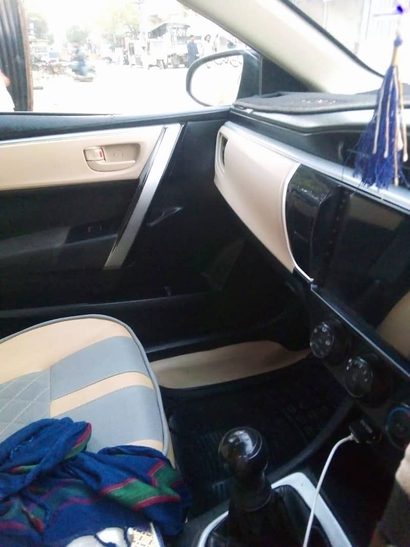 Toyota corolla 2015 for sale in good condition. 9