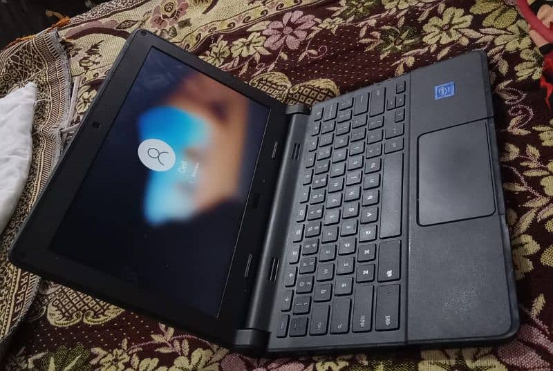 Dell book Laptop 4/16 0