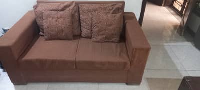 5 seater sofa with 2 puffies