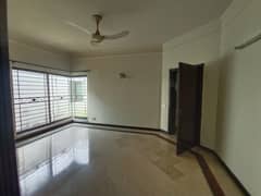 PRIME Location Kanal Upper Portion Available For Rent in DHA Phase 1 Block P Near Park 0