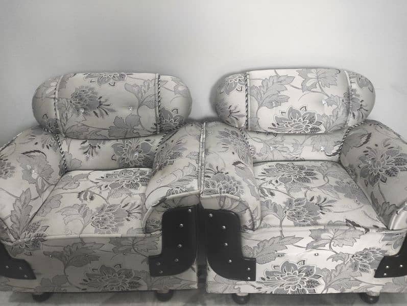 5 Seater Sofa Set For Sale 1