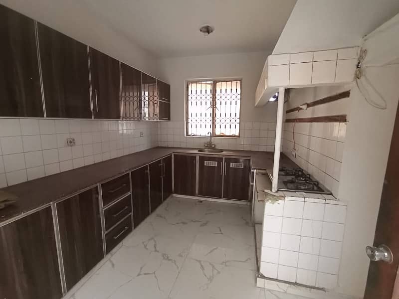 1 Kanal Upper Portion For Rent In Block D Phase 1 Dha Lahore 10