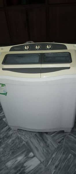 Kenwood 950 SA washing machine and dryer, 3