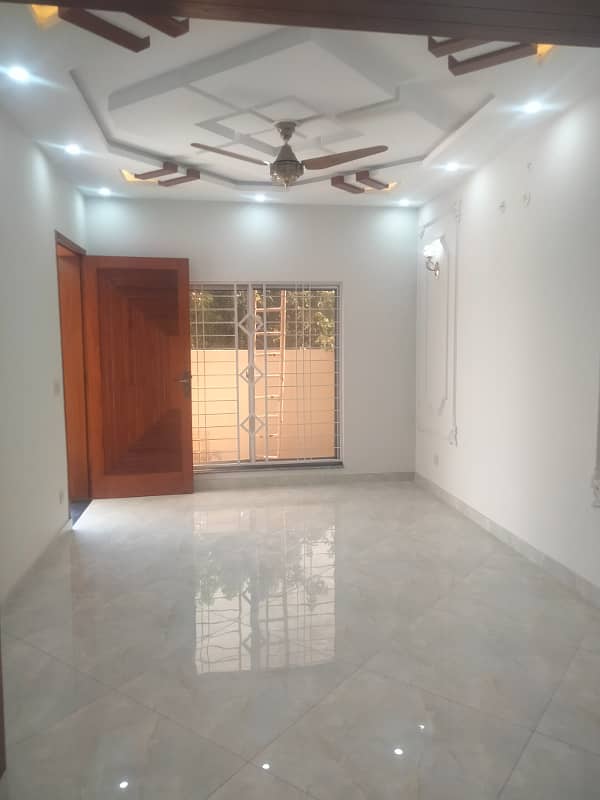10 MARLA BARND NEW GROUND FLOOR PORTION FOR RENT IN JUBIEEL TOWN 6