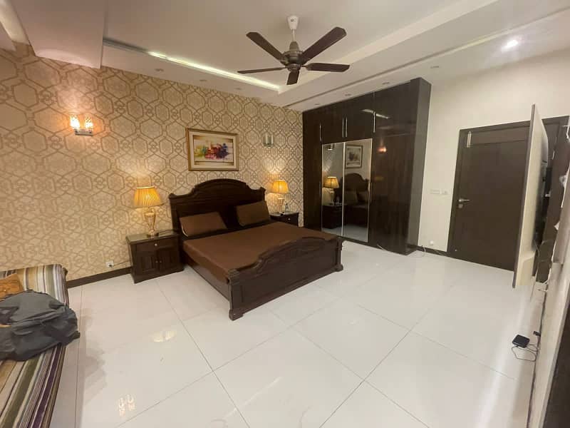DHA FULLY FURNISHED Luxury house it's per day rent 18