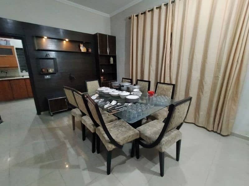 DHA fully Furnished independent villa short term it's per day rent 2