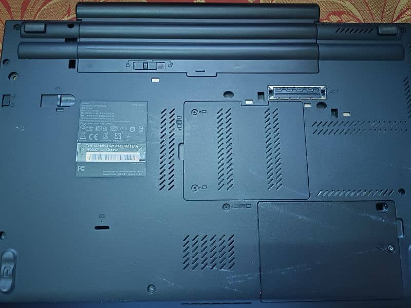 Lenovo ThinkPad Model W520 Core i 7  2nd Generation in good condition. 6