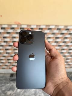 iPhone 15 pro max black titanium