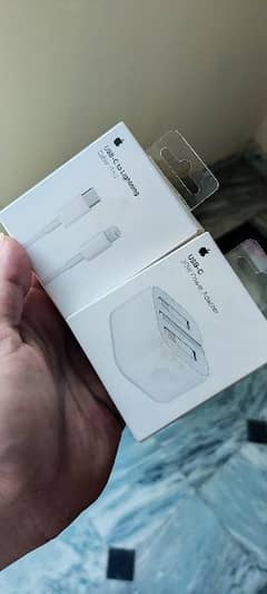 Iphone 20W 3 pin charger with lightening cable 0