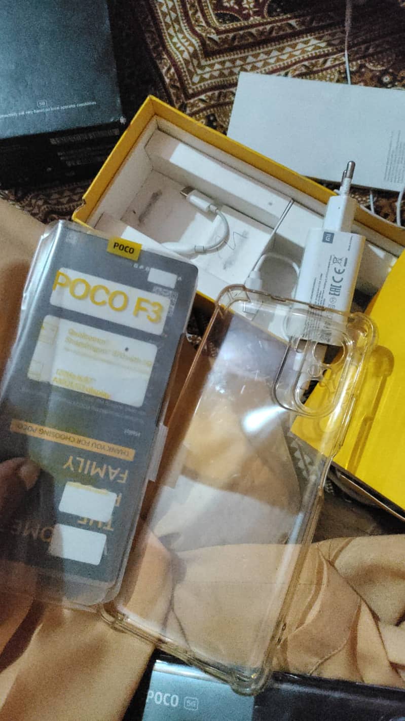 foco F3 no falt box charger available 10/10 condition 2