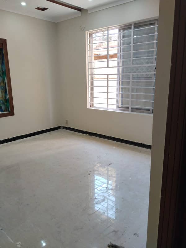 Kanal Ground Portion with SEPARATE ENTRANCE & WATER BORING is available for Rent 17