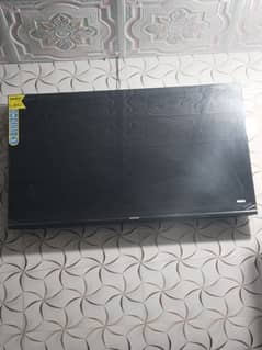 im selling lcd 65 inch