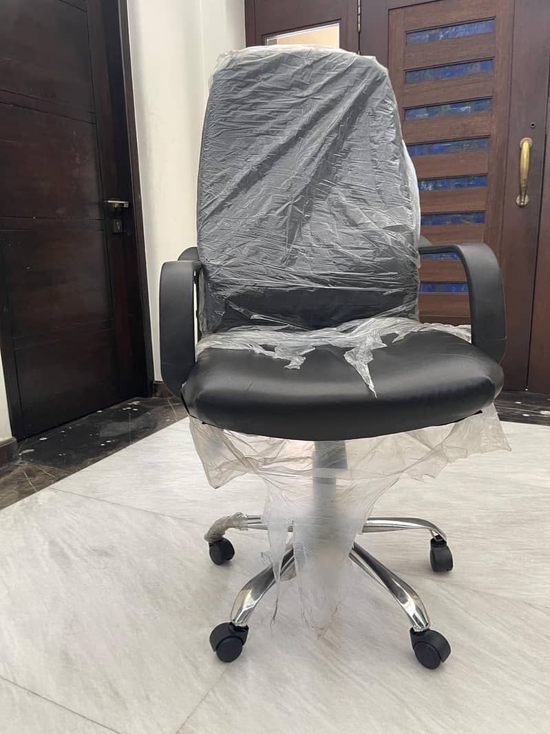 Office chairs for sale (good as new) 1