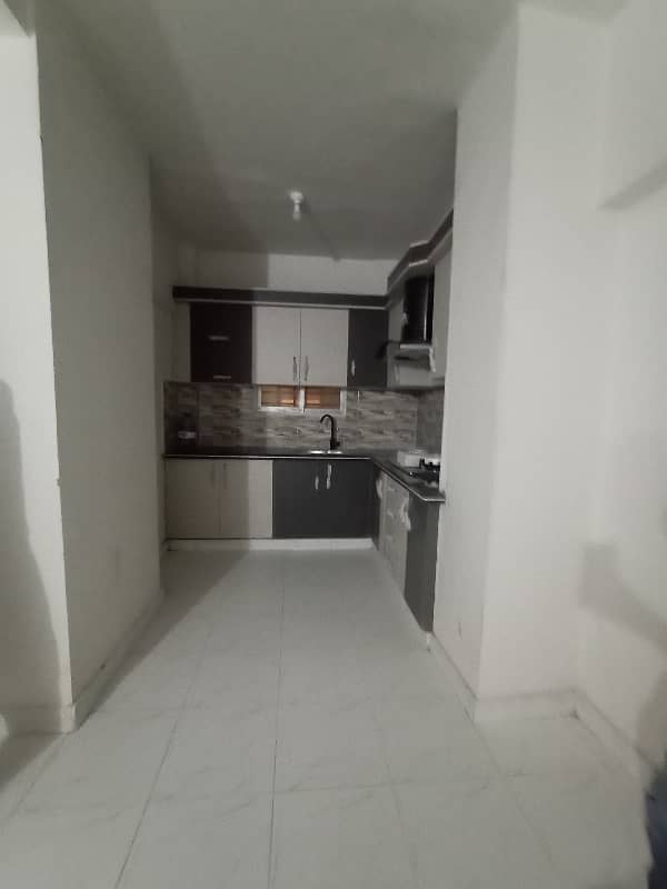 Grey Noor Tower 3 Bed DD Flat Available For Rent 16