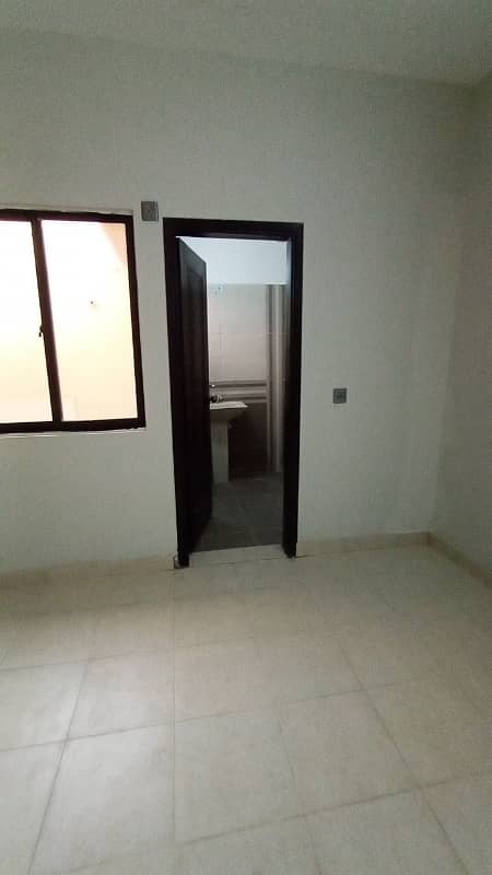 120 Yrd Banglow Available For Rent 13