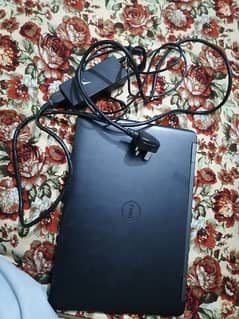 dell laptop 4 128 gb ssd very good performance