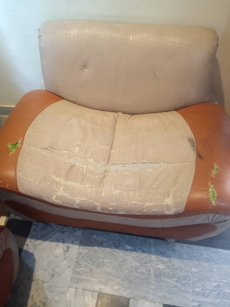 Used 5 seater new style sofa 2