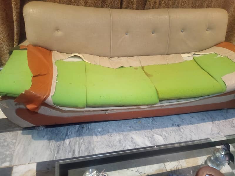 Used 5 seater new style sofa 4