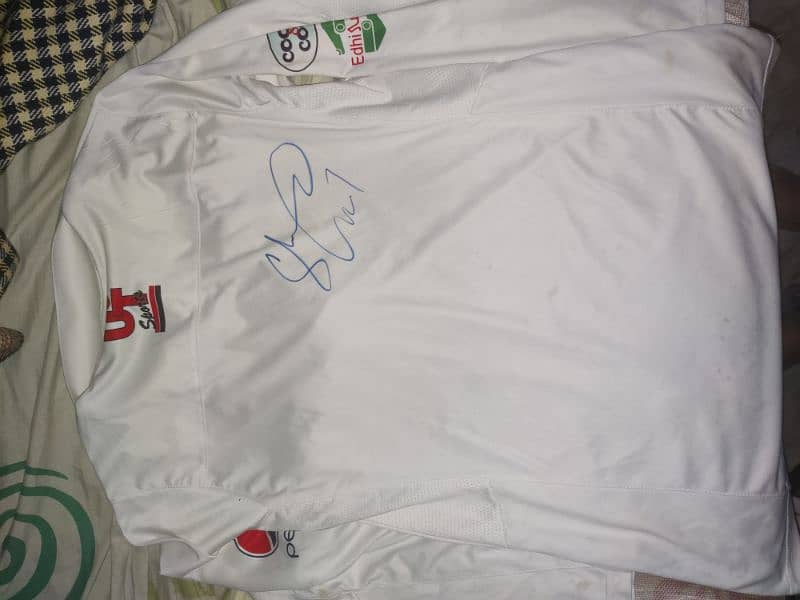 Shadab Khan Signed Official Test Kit Shirt 0