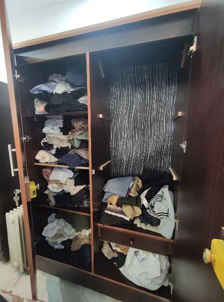 6 months used wardrobes 0