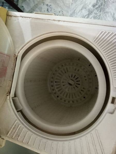 Washing Machine with Dryer 4