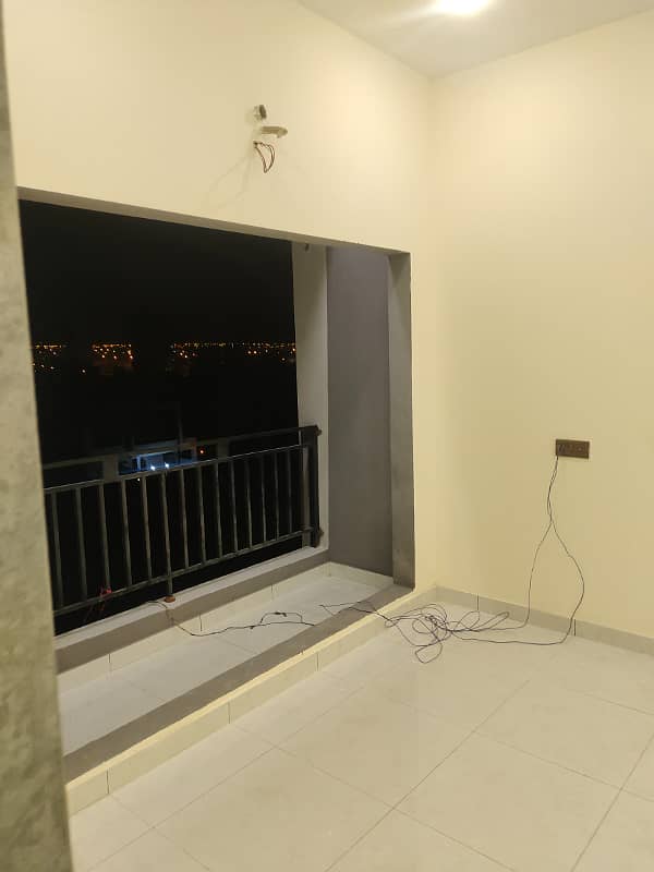 2 bedroom luxury apartment available for sell in Bahria Town Karachi 21