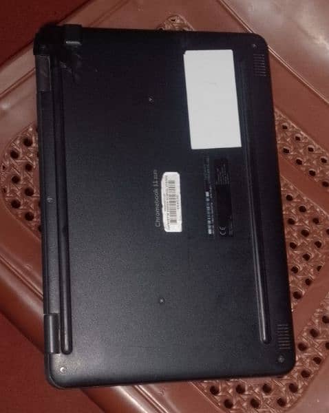 Chromebook Dell ram rom 4/16 storage. 7
