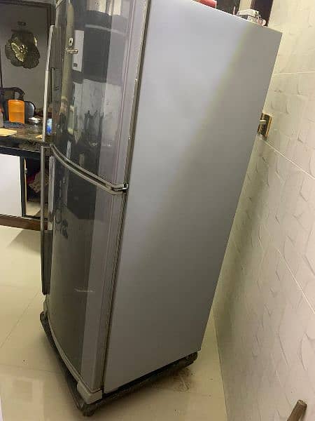 Dawlance Refrigerator 10cft & microwave 2