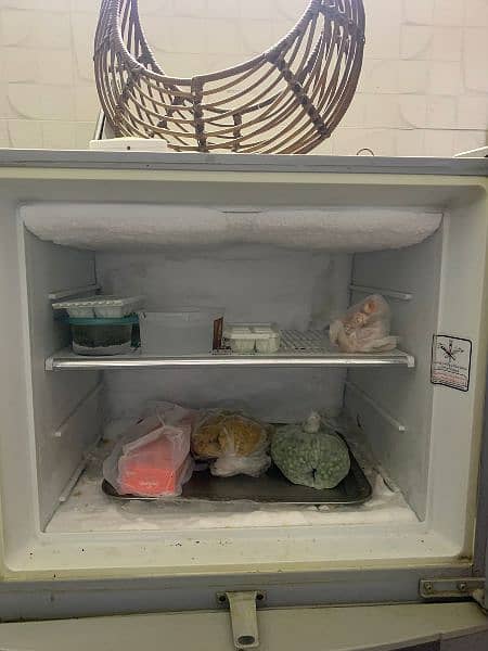Dawlance Refrigerator 10cft & microwave 7