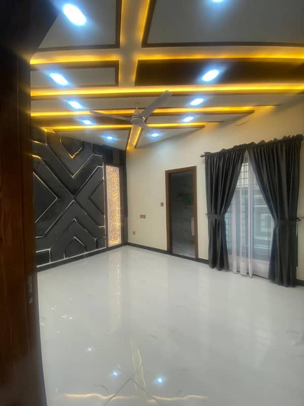 5 Marla house for sale in nishtar block bahria Town Lahore good location 4