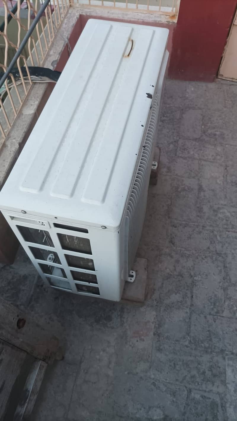 Gree inverter 1 Ton with out pipe 3