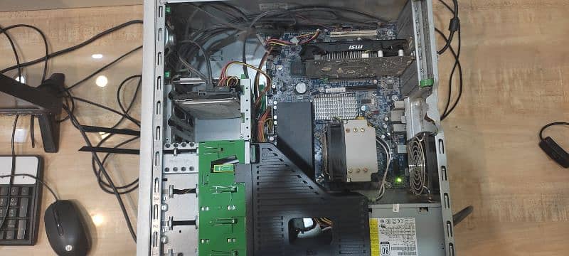 selling my PC ,with Lenovo lcd 2