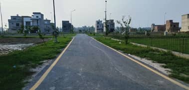 Investment Purpose 5 Marla Full Paid Transfer Free Plot For Sale In Platinum Block Park View City Lahore 0