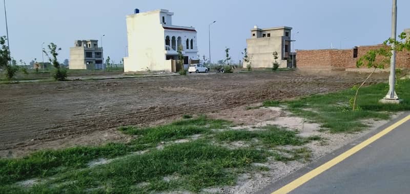 10 Marla Perfect Location Best For Investment Full Paid Plot For Sale in Diamond Block Park View City Lahore 1
