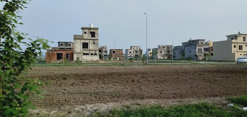 10 Marla Perfect Location Best For Investment Full Paid Plot For Sale in Diamond Block Park View City Lahore 2