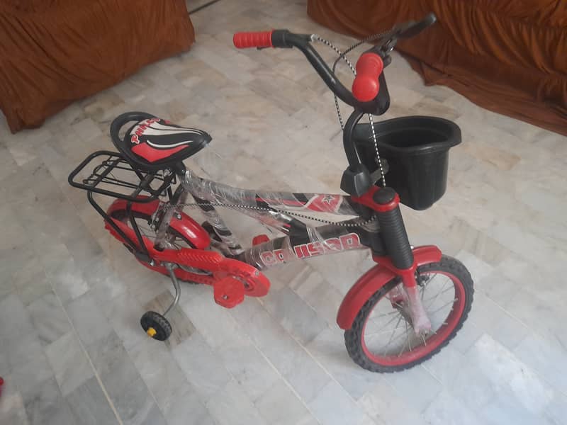 Brand New- Two wheels bicycle suitable for 6 to 10 year kids (10/10). 1