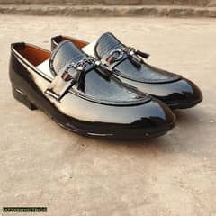 Imported branded men shoes delivry free.