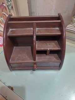 wooden pen stand in smart condition