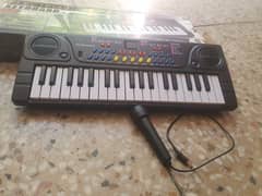 piano for children from age 3 to 13 with 37keys and mic
