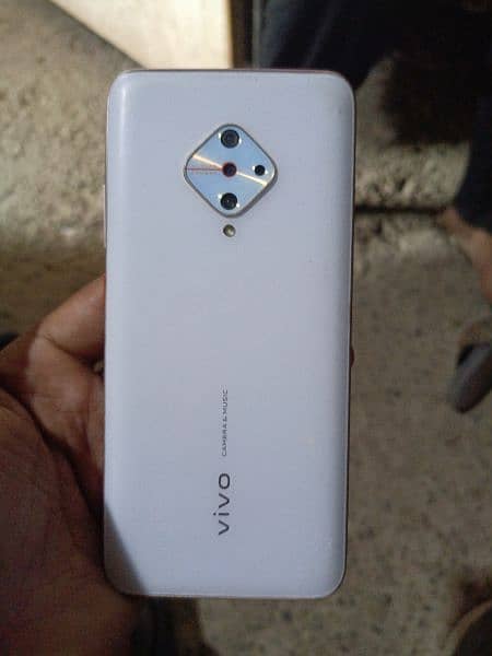 vivo y51s 4/128 with box charger 0
