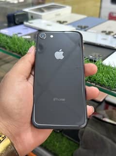 Iphone 8 64GB PTA Aproved