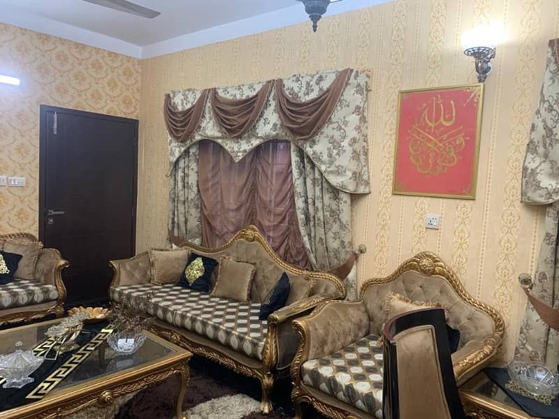 10 MARLA HOUSE FOR SALE IN HOT LOCATION OF IQBAL TOWN 2