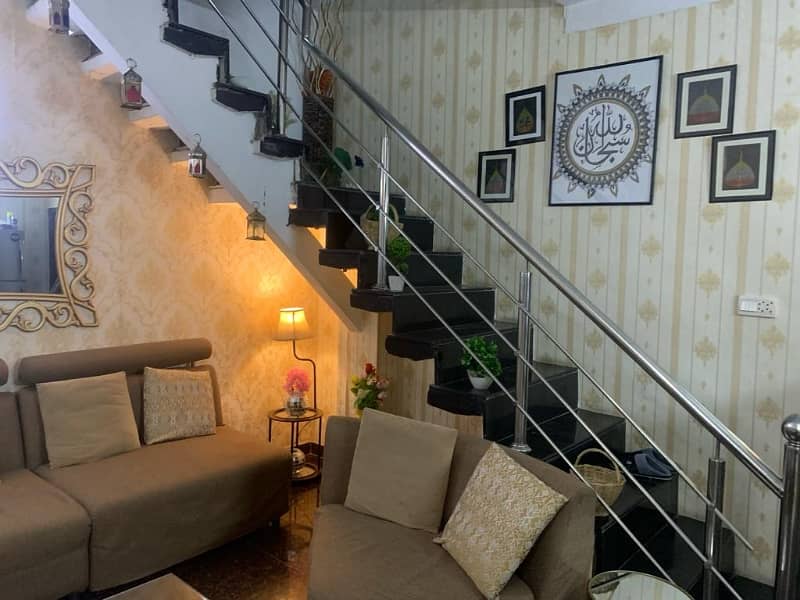 10 MARLA HOUSE FOR SALE IN HOT LOCATION OF IQBAL TOWN 16
