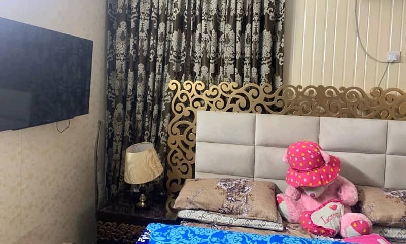 10 MARLA HOUSE FOR SALE IN HOT LOCATION OF IQBAL TOWN 24