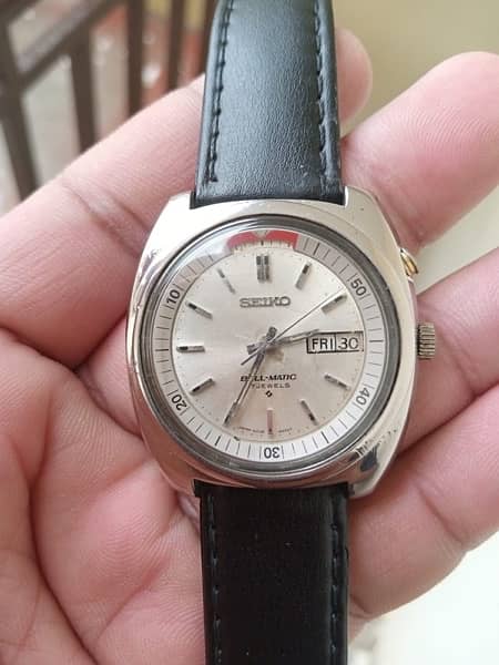 vintage OMAX Automatic 25 jewels watch . 15
