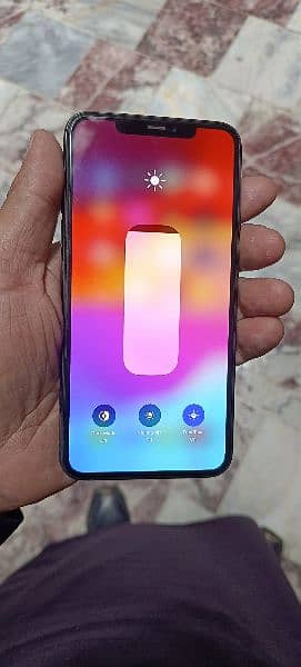 iphone 11 pro max 256gb approved. . 91battry 2