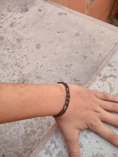 metal bracelet black colour 2