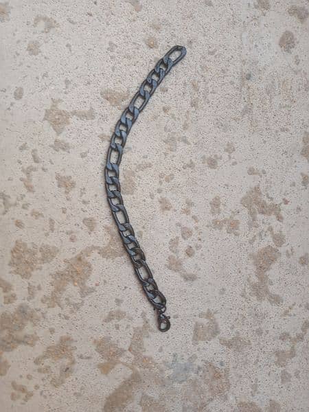 metal bracelet black colour 5